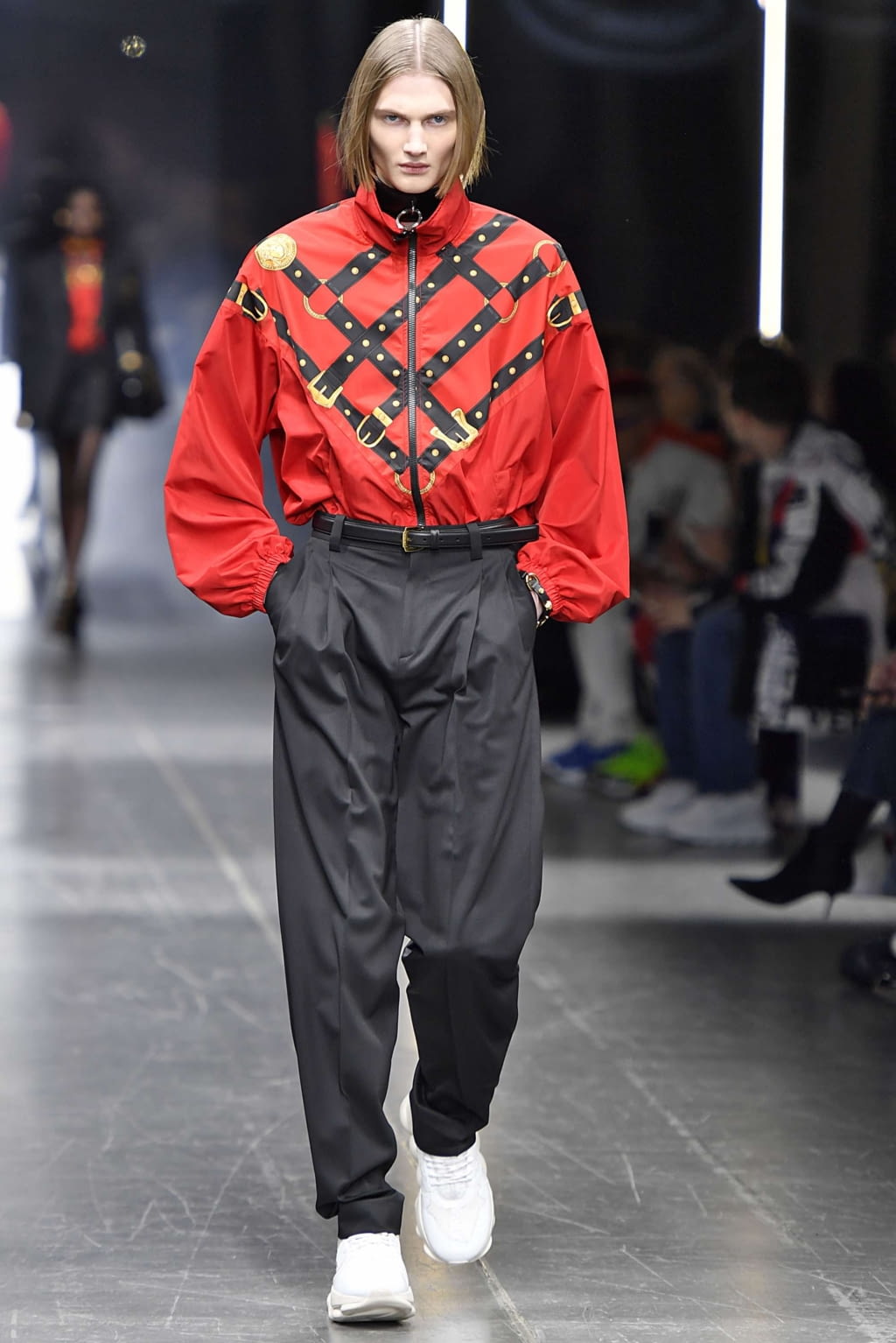 Fashion Week Milan Fall/Winter 2019 look 13 de la collection Versace menswear