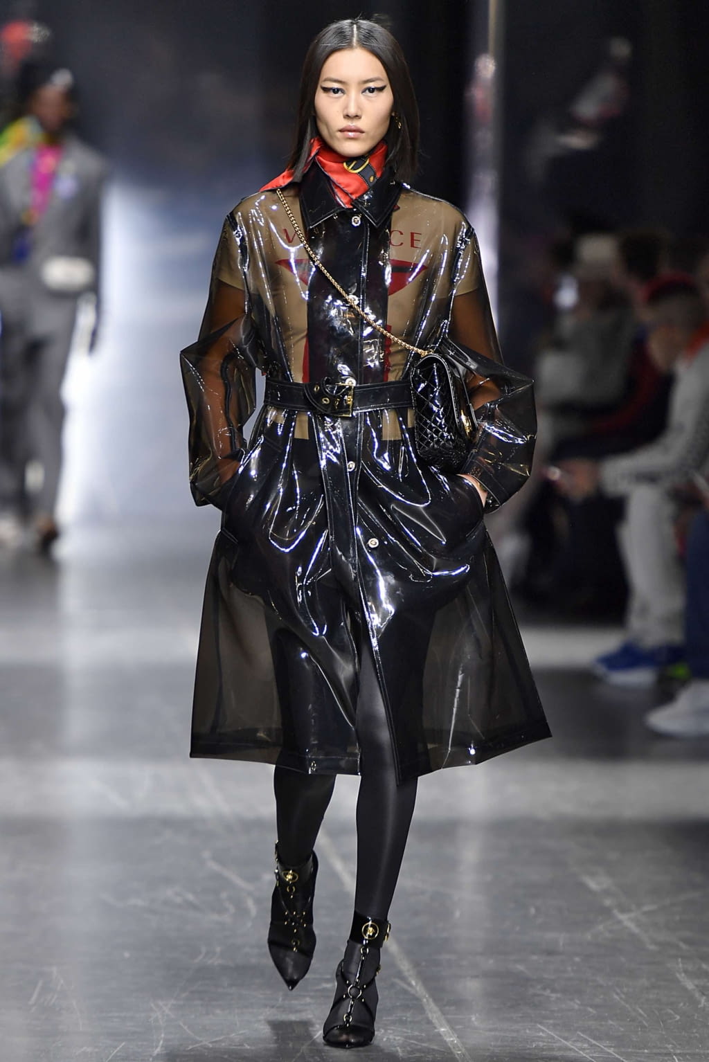 Fashion Week Milan Fall/Winter 2019 look 17 de la collection Versace menswear