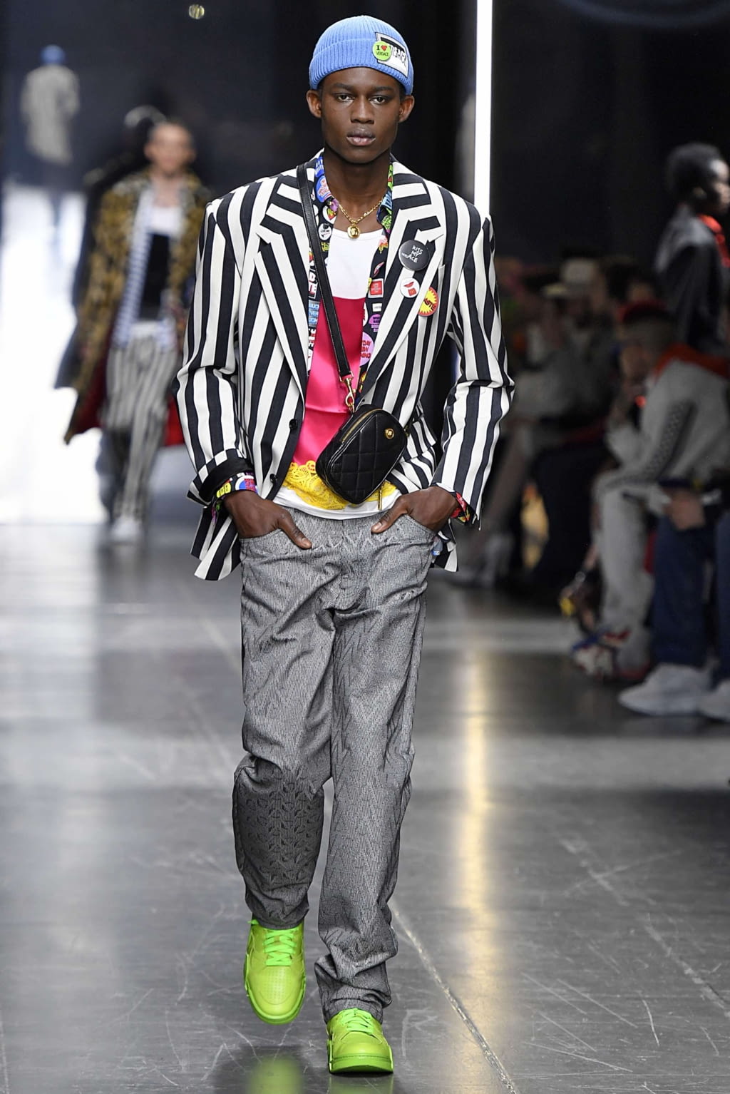 Fashion Week Milan Fall/Winter 2019 look 21 from the Versace collection menswear
