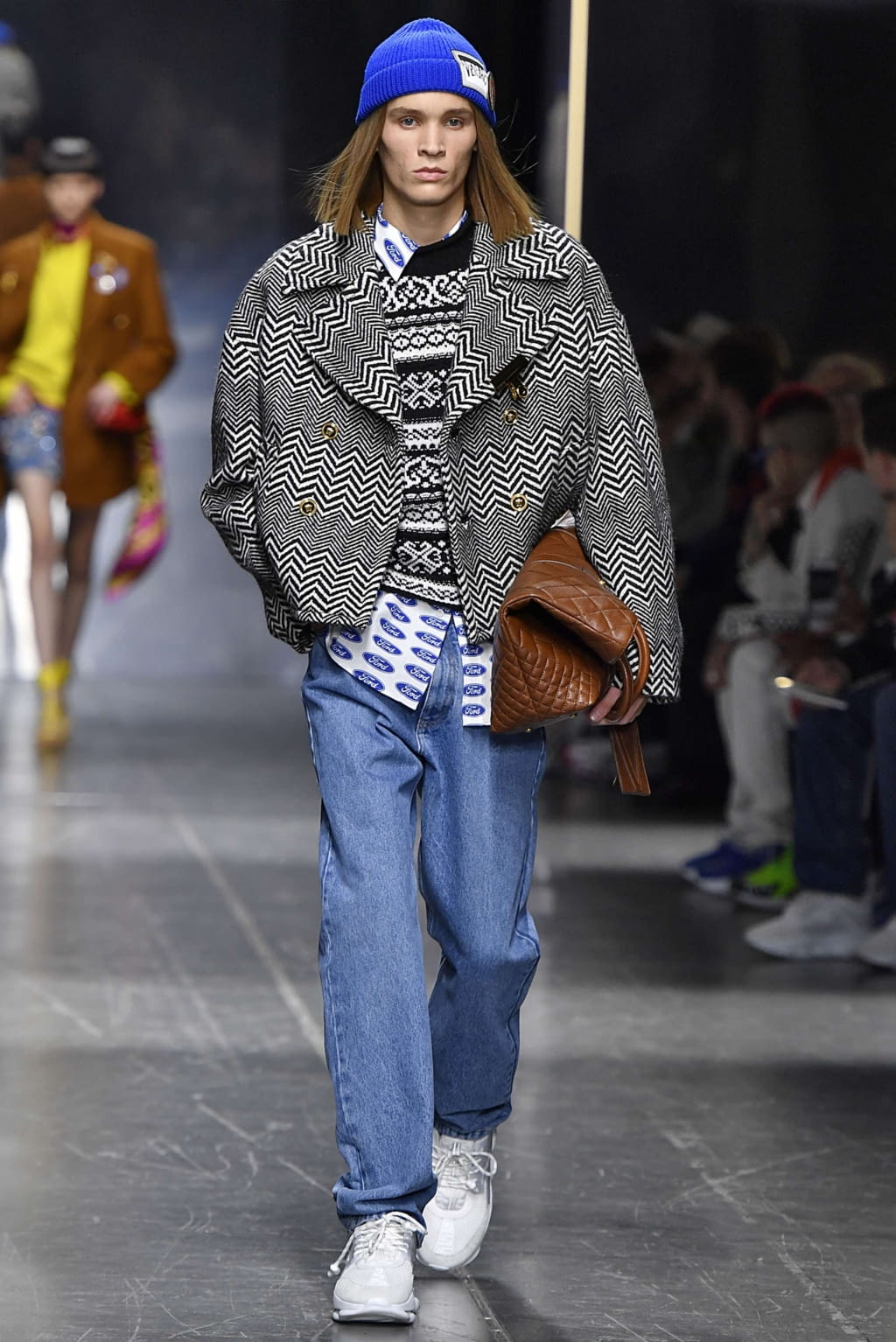 Fashion Week Milan Fall/Winter 2019 look 36 from the Versace collection menswear