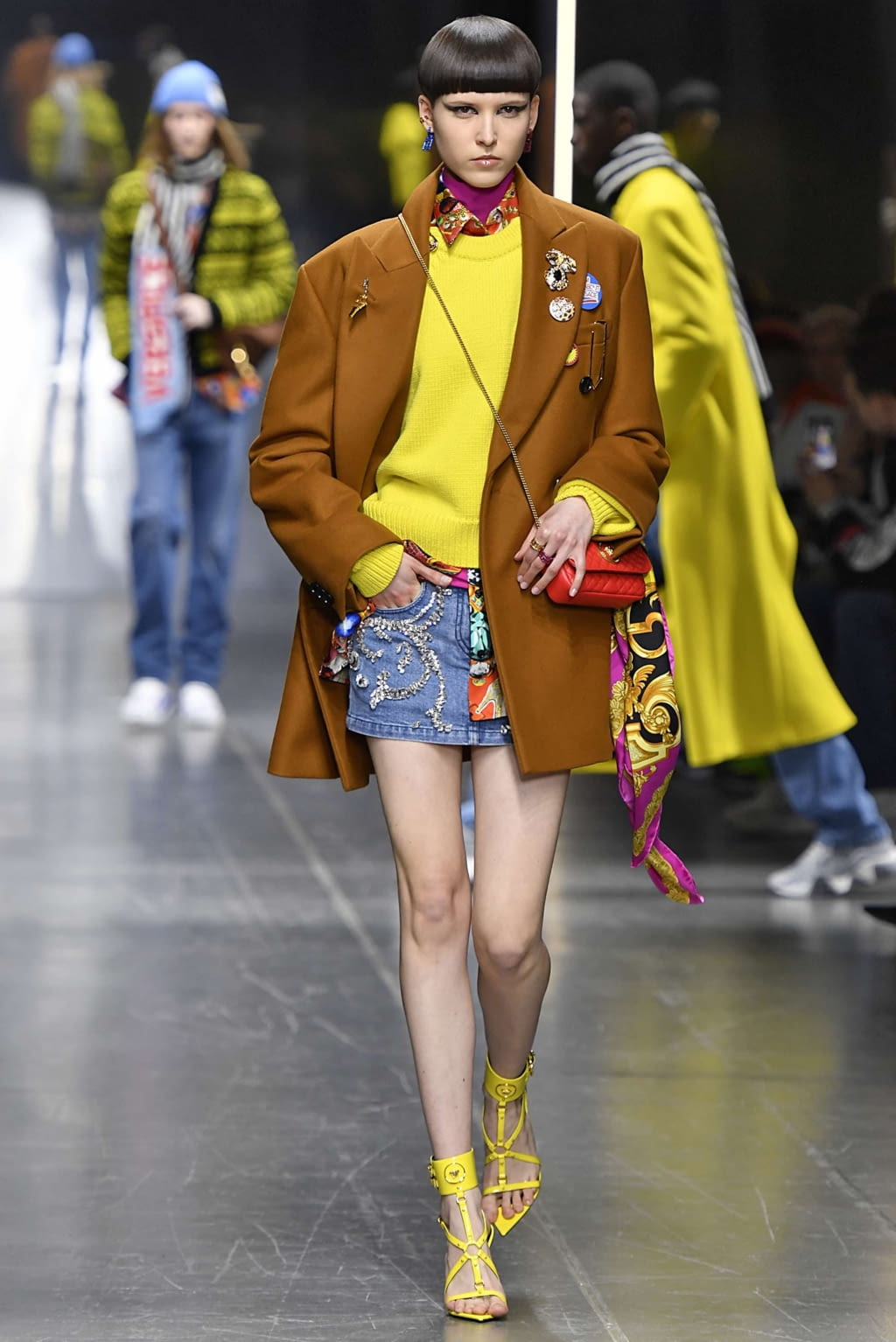 Fashion Week Milan Fall/Winter 2019 look 38 from the Versace collection menswear