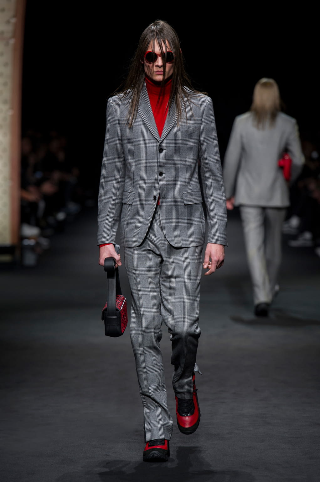 Fashion Week Milan Fall/Winter 2017 look 20 from the Versace collection menswear