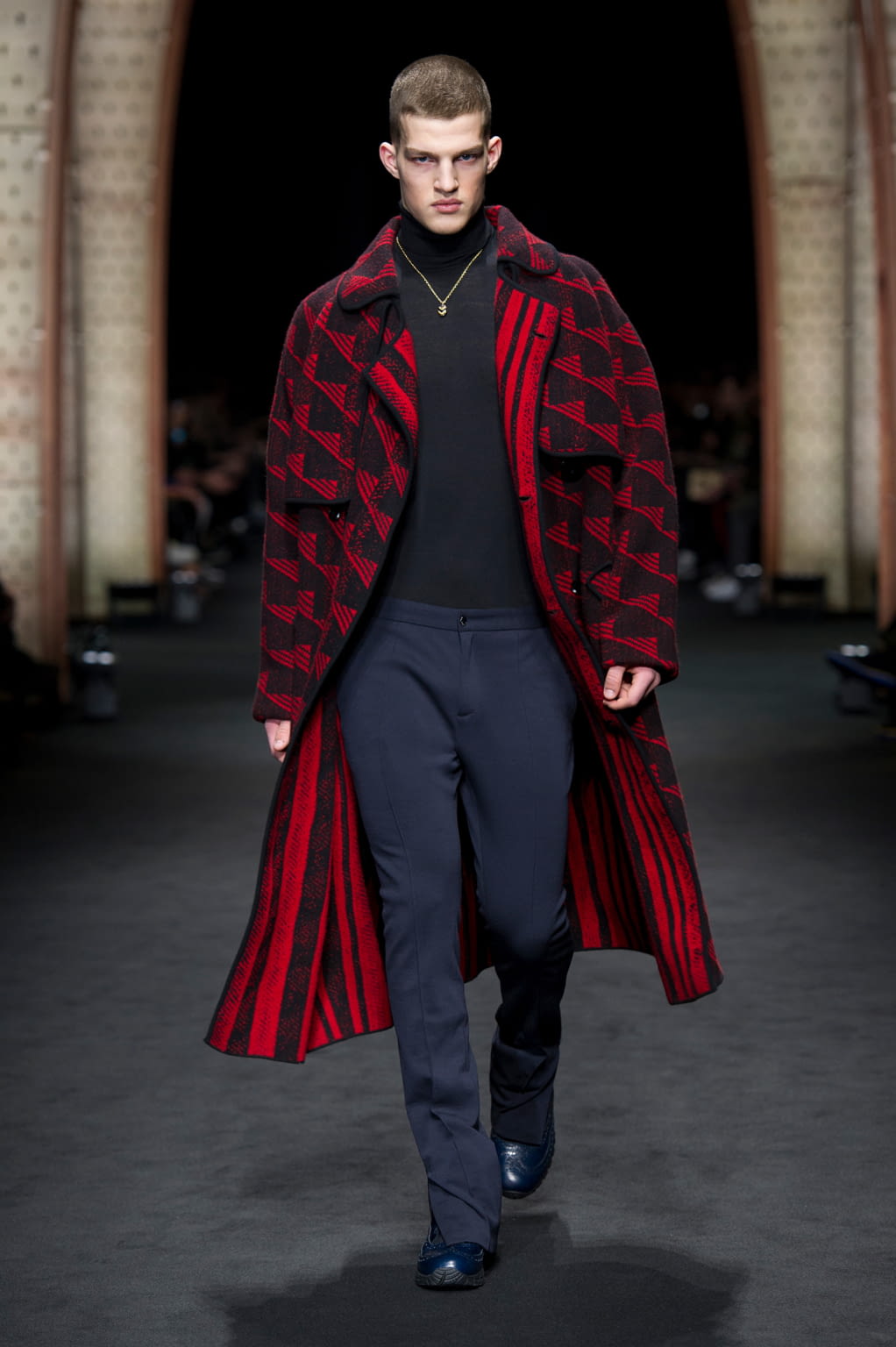 Fashion Week Milan Fall/Winter 2017 look 3 de la collection Versace menswear