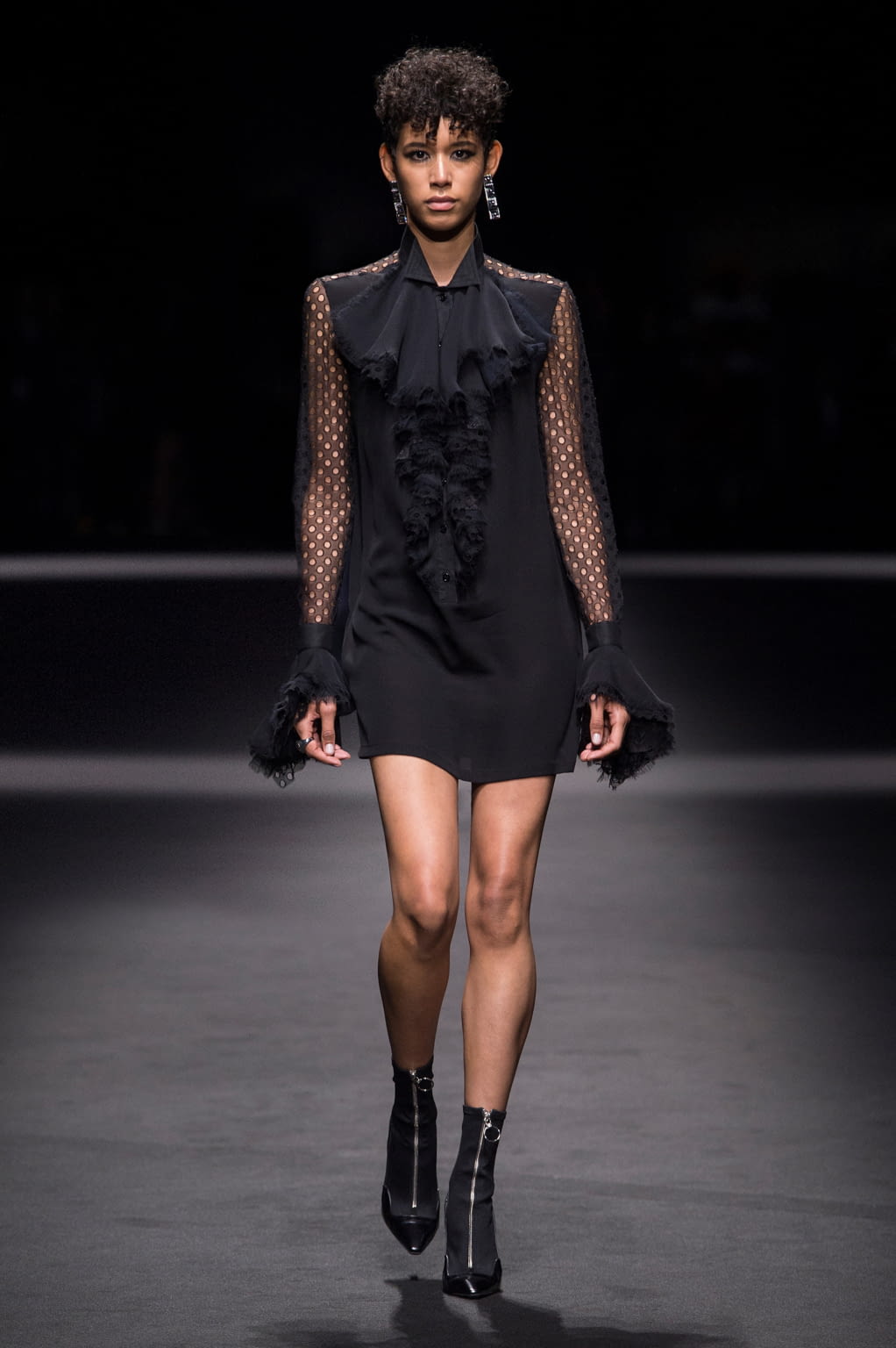 Fashion Week Milan Spring/Summer 2017 look 40 de la collection Versace menswear