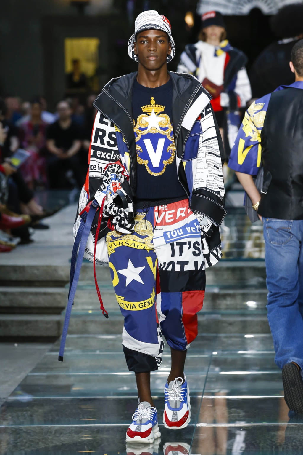 Fashion Week Milan Spring/Summer 2019 look 8 from the Versace collection menswear
