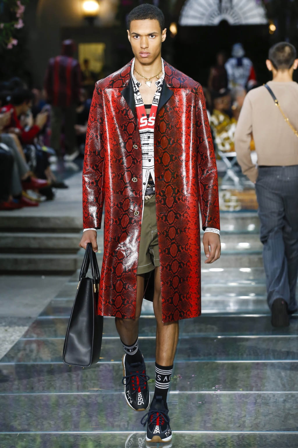 Fashion Week Milan Spring/Summer 2019 look 12 from the Versace collection menswear