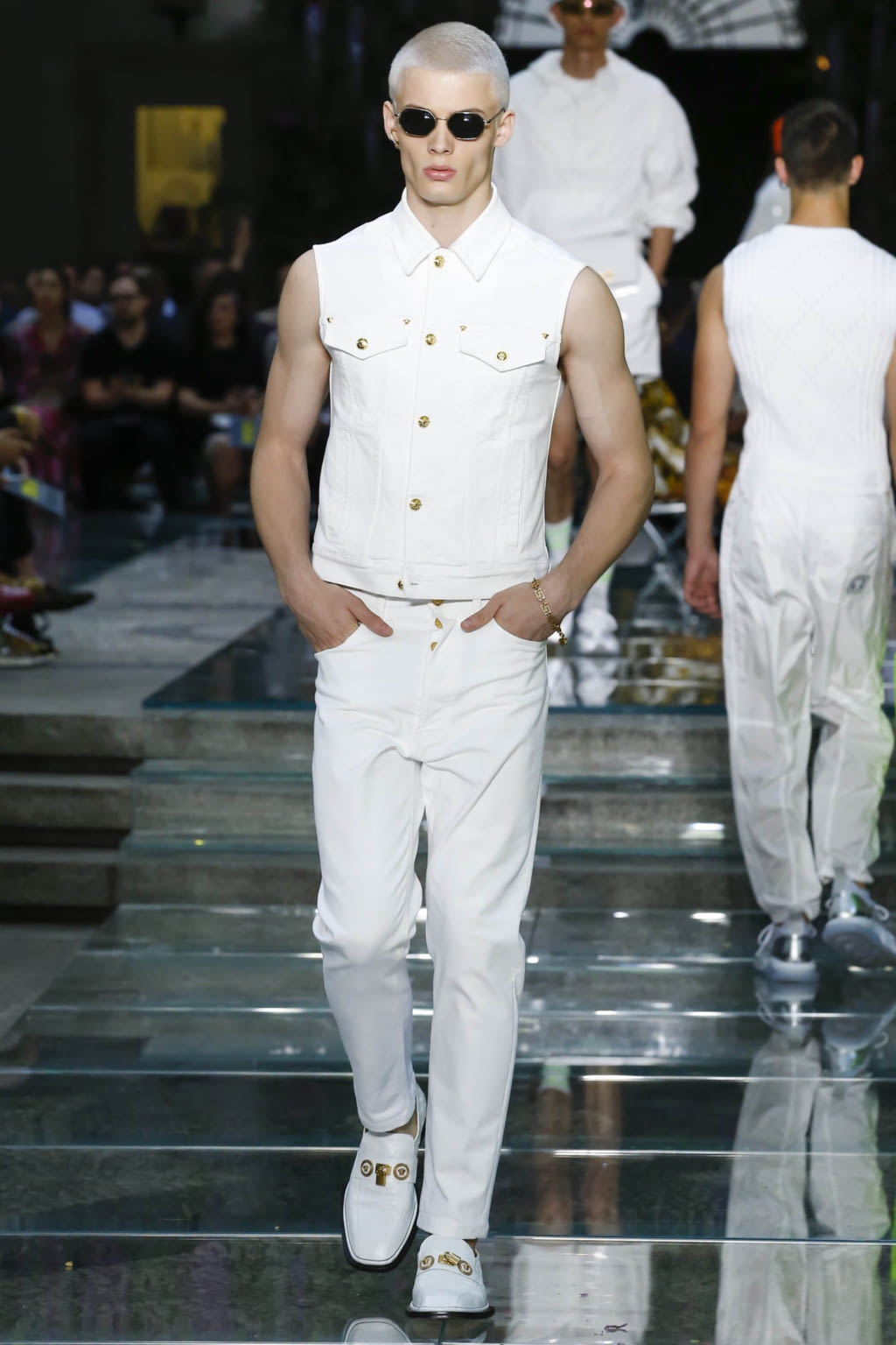 Fashion Week Milan Spring/Summer 2019 look 34 from the Versace collection menswear