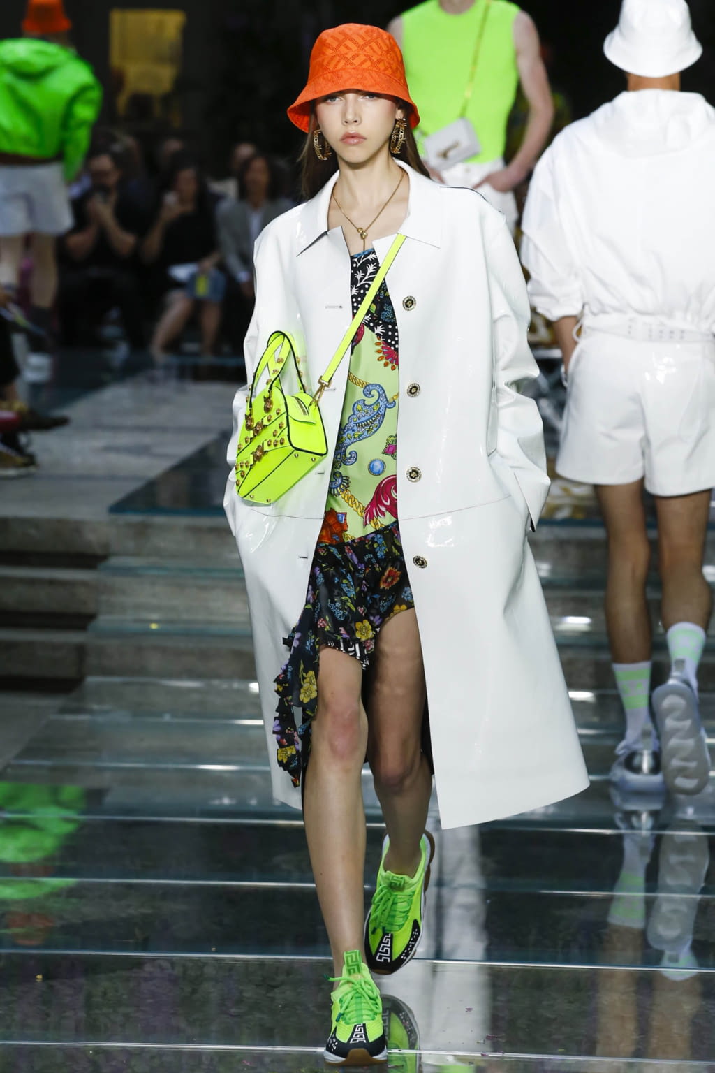 Fashion Week Milan Spring/Summer 2019 look 36 from the Versace collection menswear