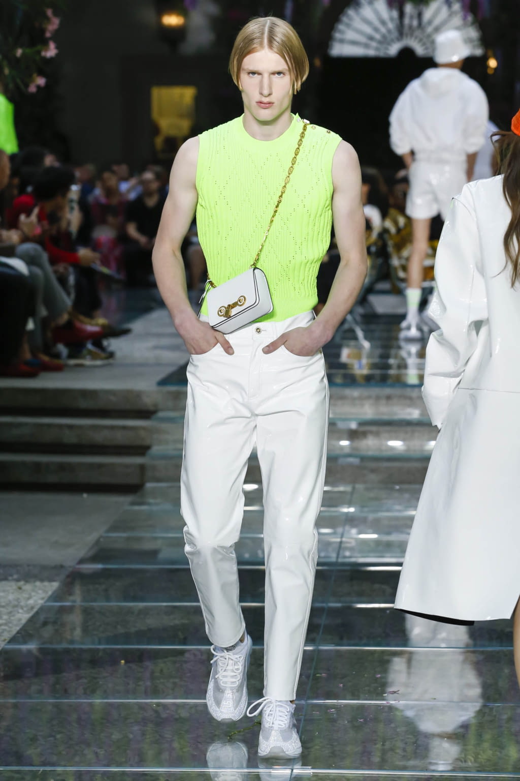 Fashion Week Milan Spring/Summer 2019 look 37 from the Versace collection menswear