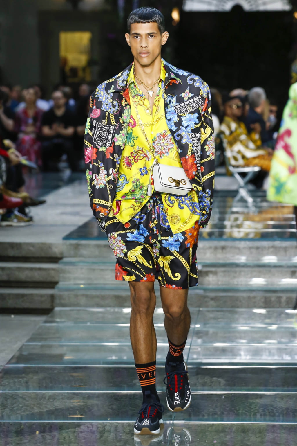 Fashion Week Milan Spring/Summer 2019 look 43 from the Versace collection menswear