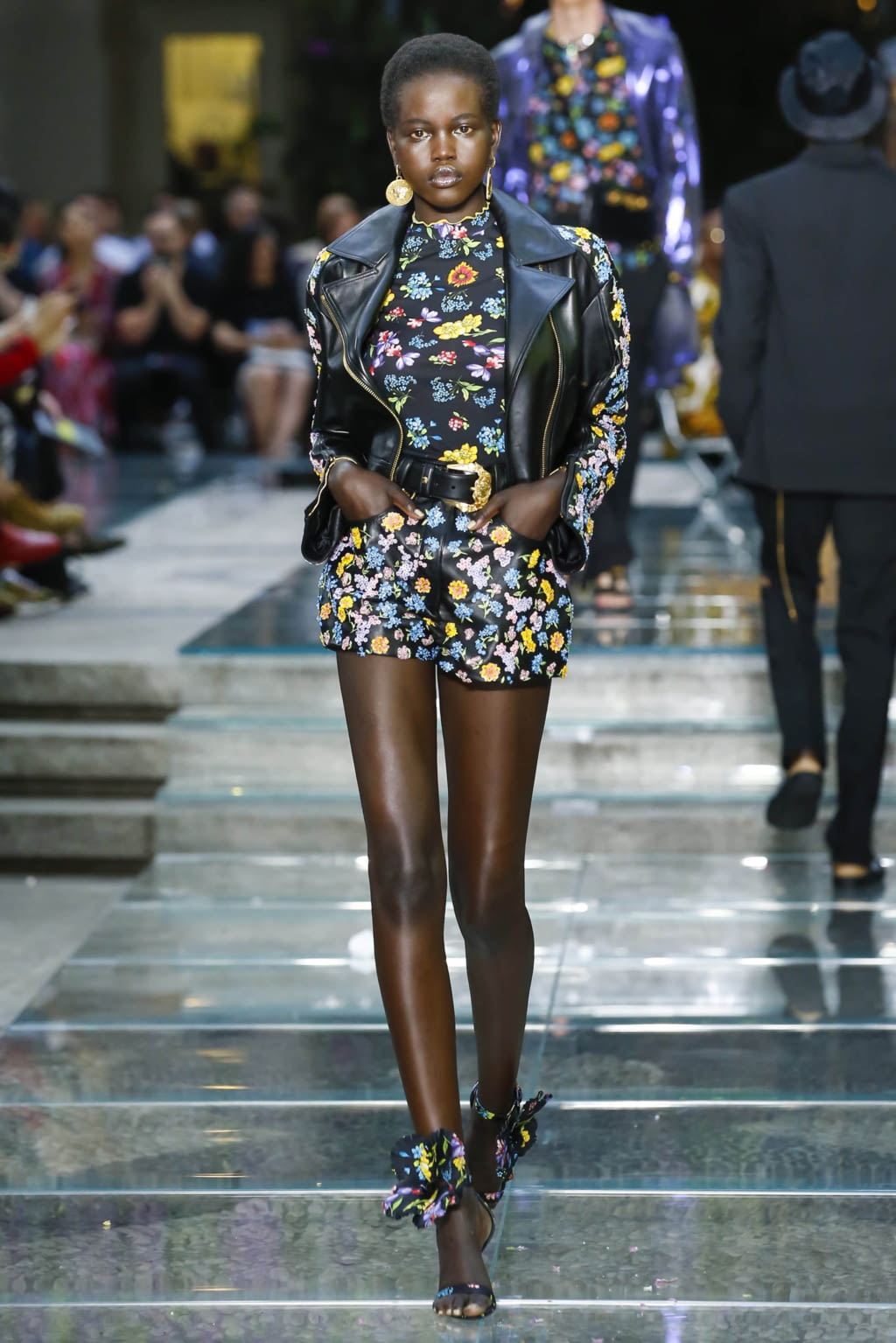 Fashion Week Milan Spring/Summer 2019 look 50 from the Versace collection 男装