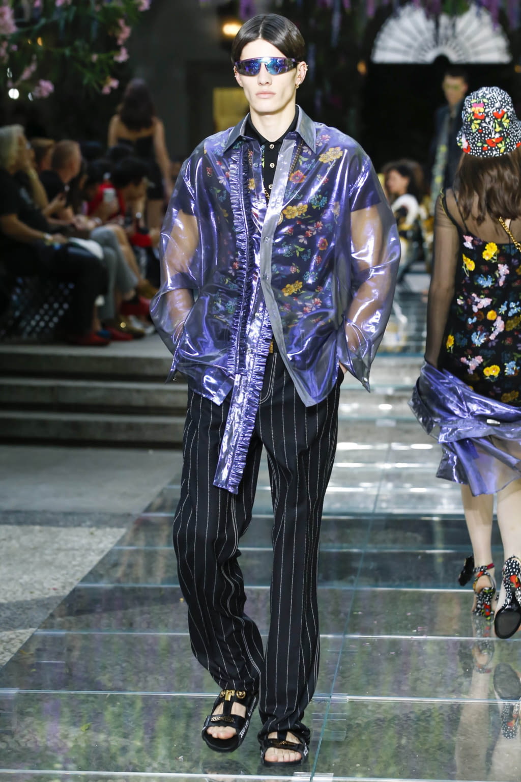 Fashion Week Milan Spring/Summer 2019 look 53 from the Versace collection menswear