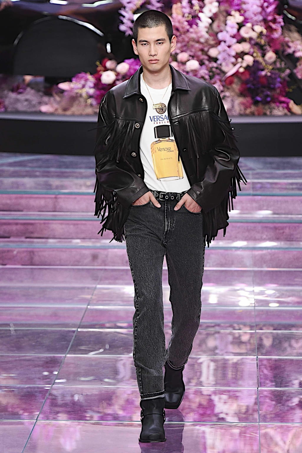 Fashion Week Milan Spring/Summer 2020 look 1 from the Versace collection menswear
