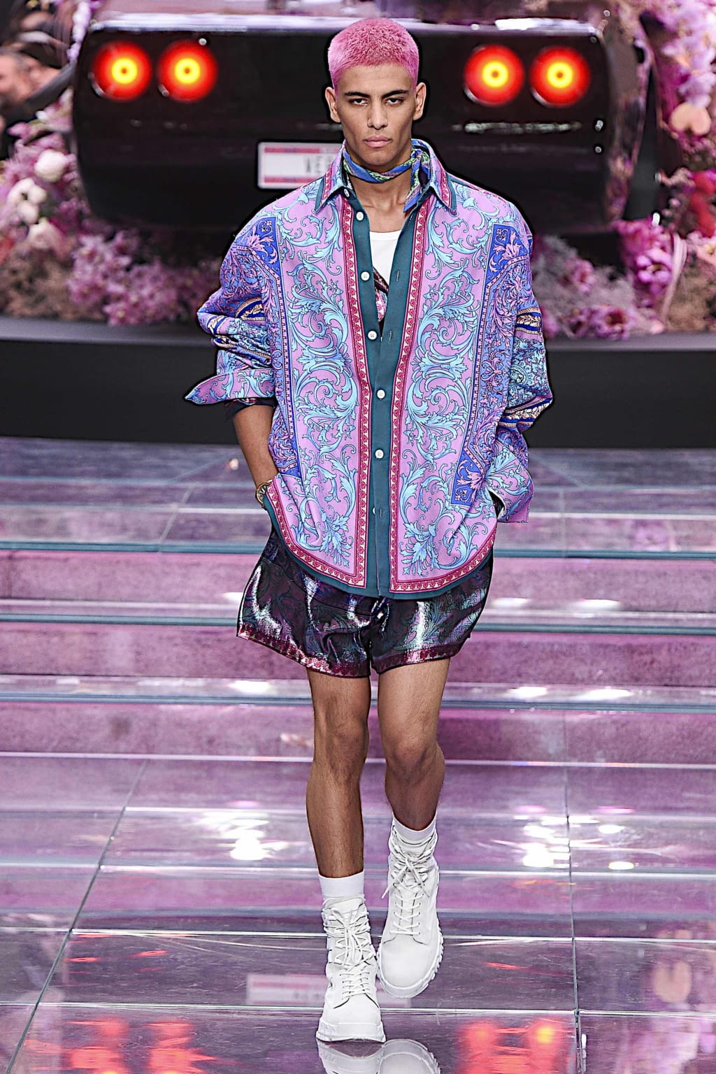 Fashion Week Milan Spring/Summer 2020 look 11 de la collection Versace menswear
