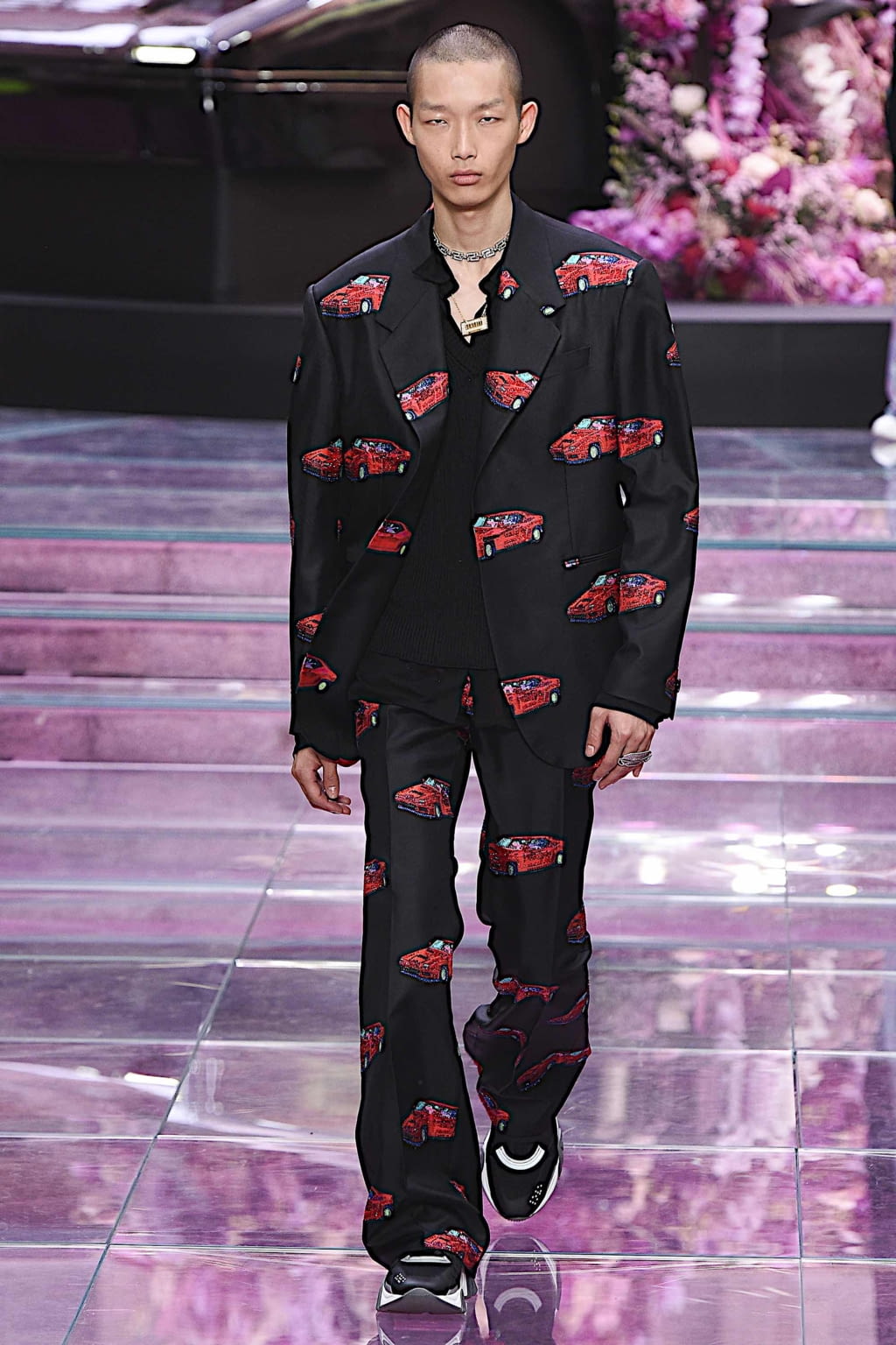 Fashion Week Milan Spring/Summer 2020 look 13 from the Versace collection menswear