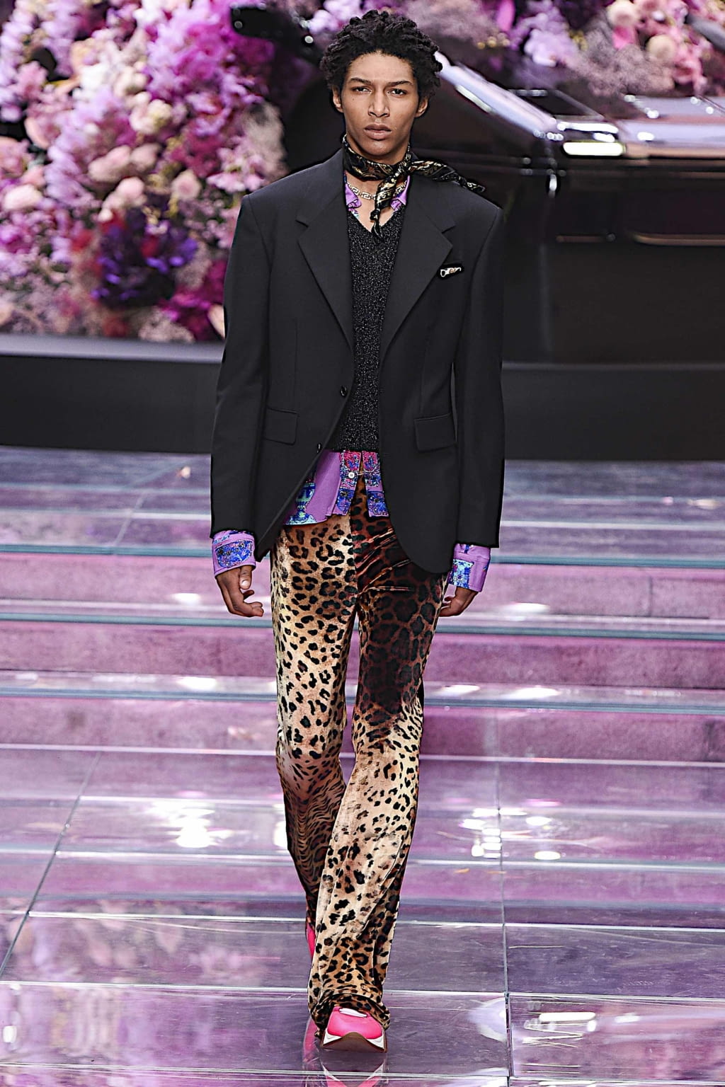 Fashion Week Milan Spring/Summer 2020 look 18 de la collection Versace menswear