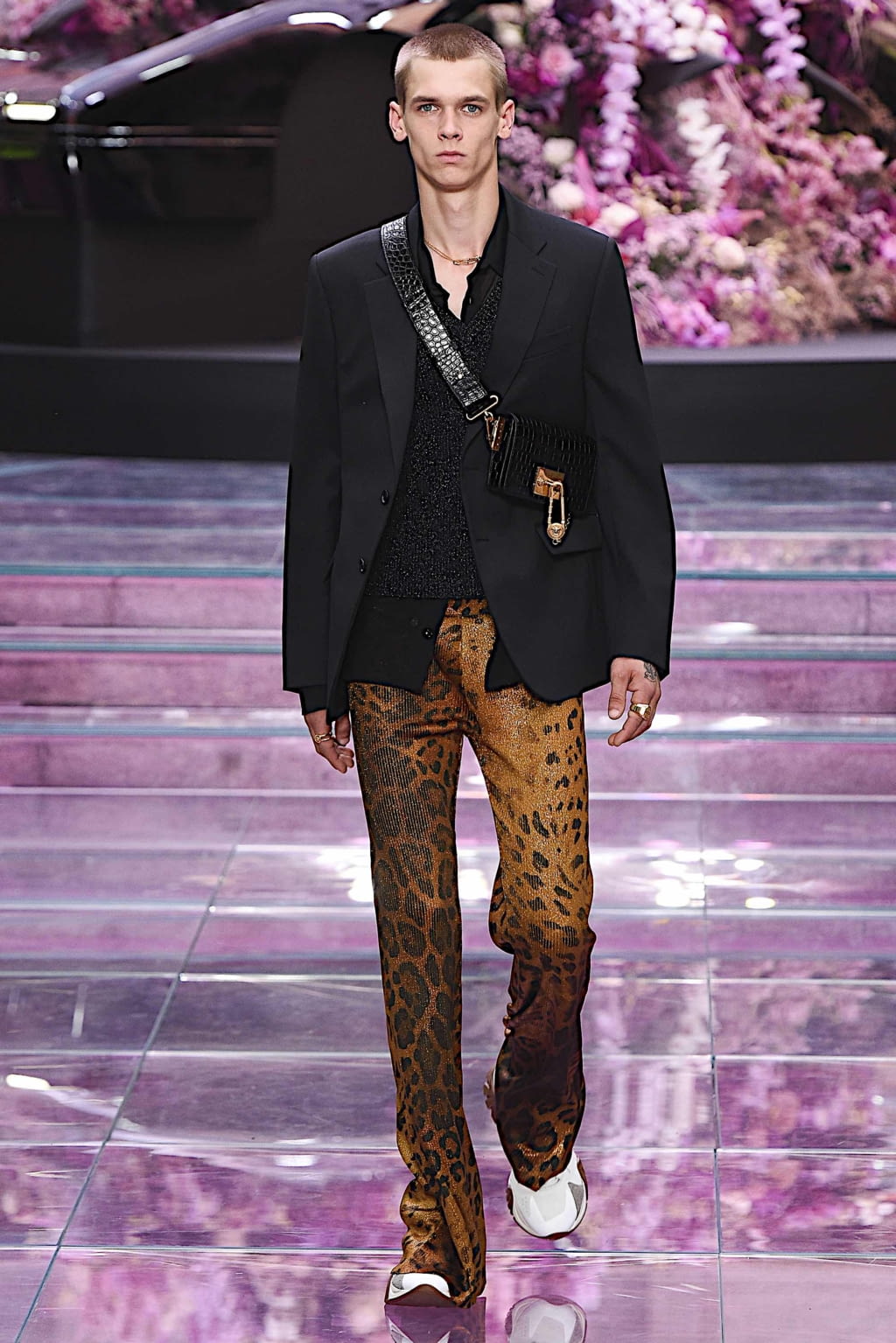 Fashion Week Milan Spring/Summer 2020 look 35 from the Versace collection menswear