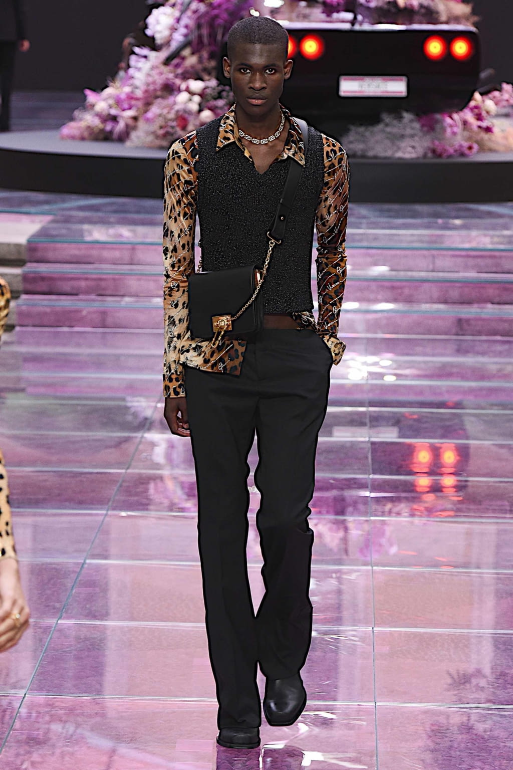 Fashion Week Milan Spring/Summer 2020 look 40 from the Versace collection menswear