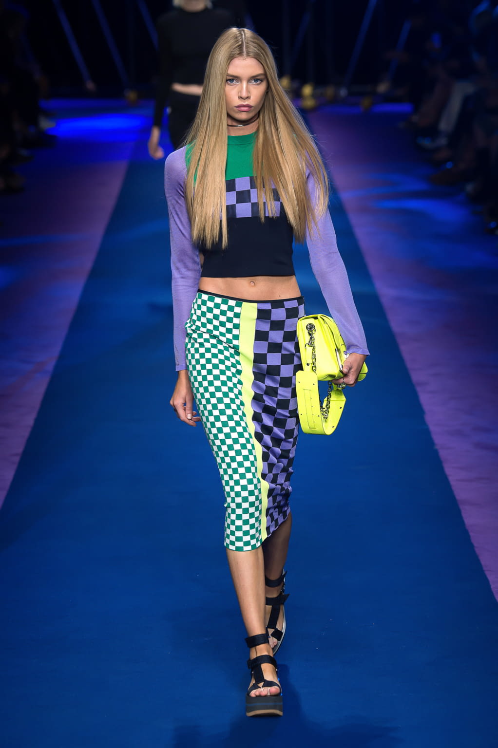 Fashion Week Milan Spring/Summer 2017 look 15 from the Versace collection womenswear