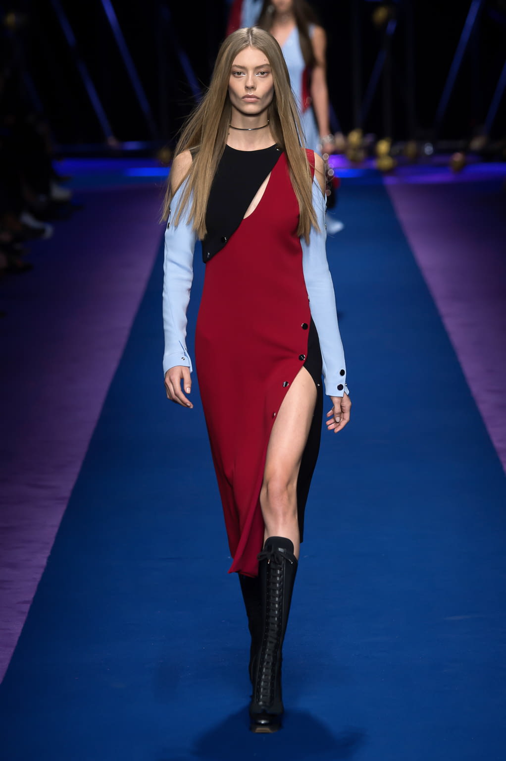 Fashion Week Milan Spring/Summer 2017 look 34 from the Versace collection womenswear