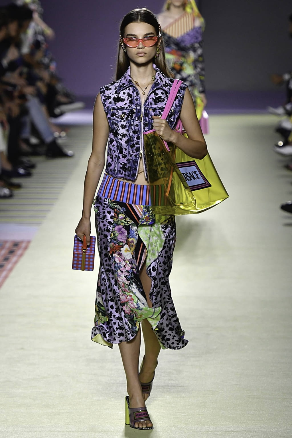 Fashion Week Milan Spring/Summer 2019 look 30 from the Versace collection womenswear