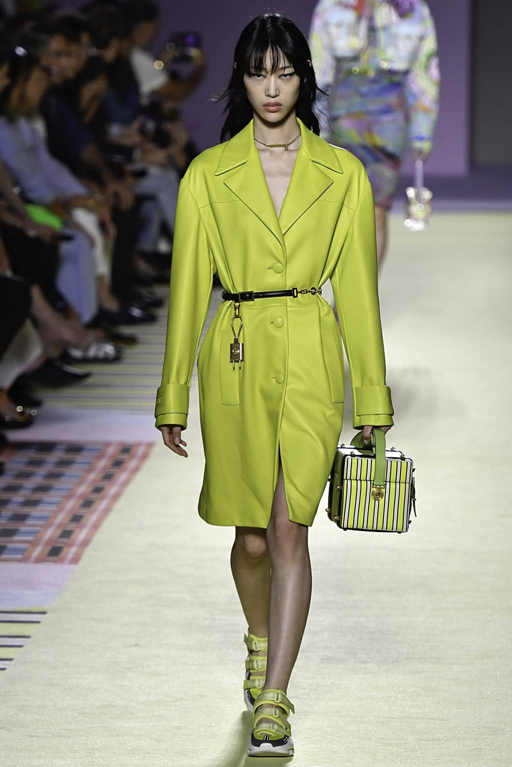 Fashion Week Milan Spring/Summer 2019 look 34 from the Versace collection womenswear