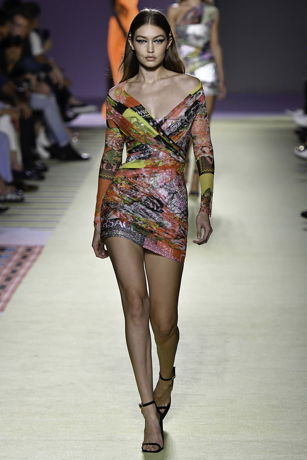 Fashion Week Milan Spring/Summer 2019 look 47 from the Versace collection 女装