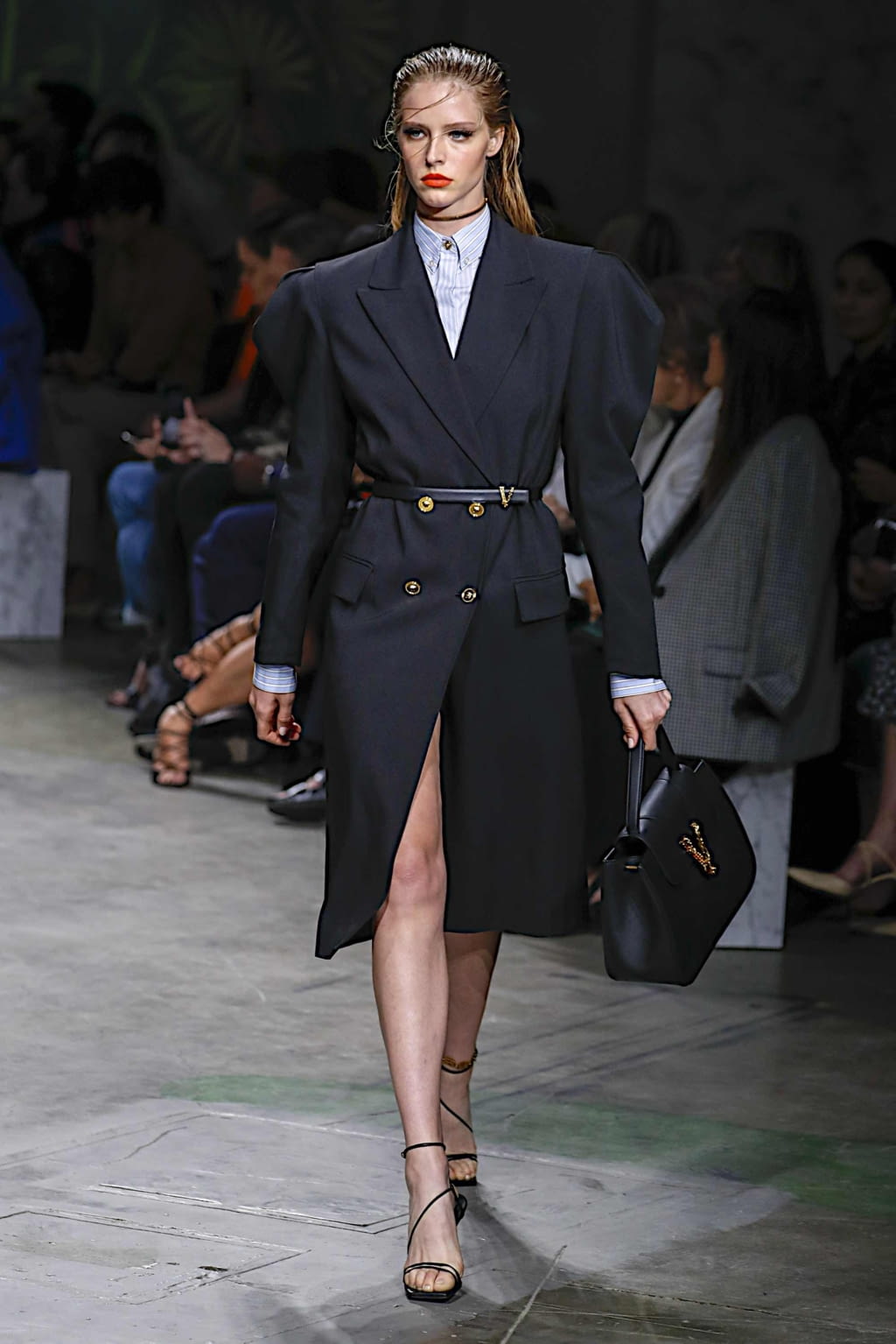 Fashion Week Milan Spring/Summer 2020 look 4 de la collection Versace womenswear