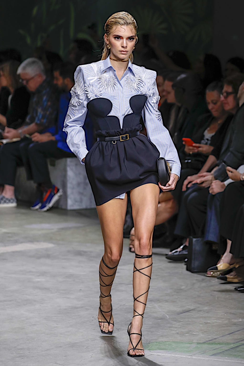 Fashion Week Milan Spring/Summer 2020 look 7 de la collection Versace womenswear