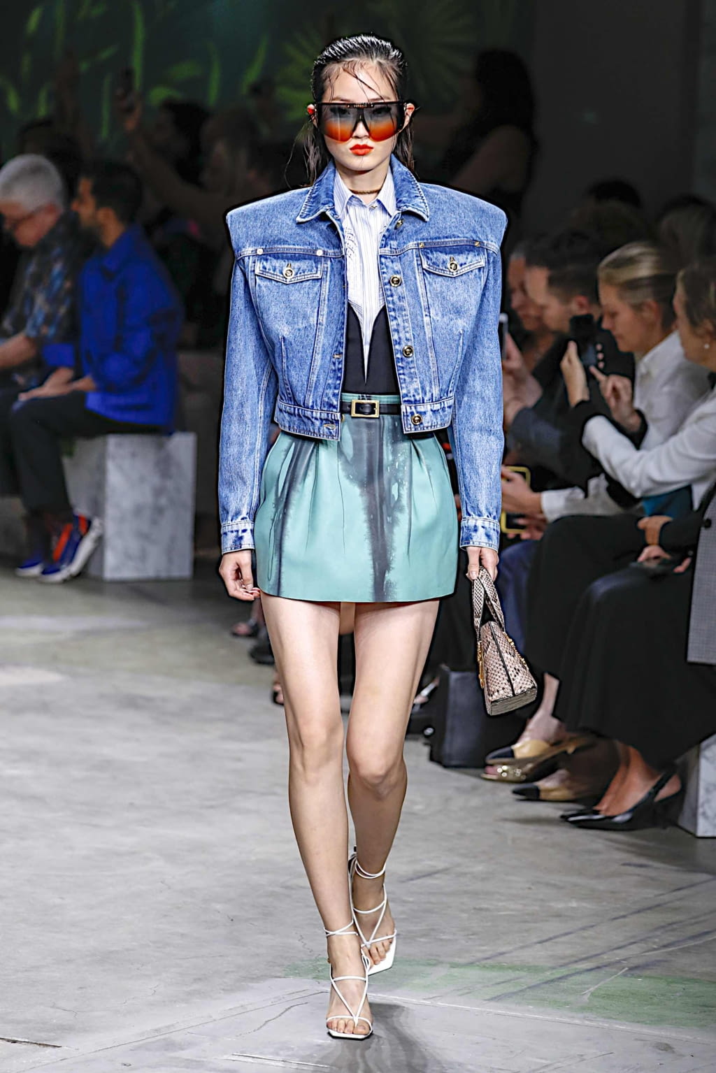 Fashion Week Milan Spring/Summer 2020 look 15 de la collection Versace womenswear