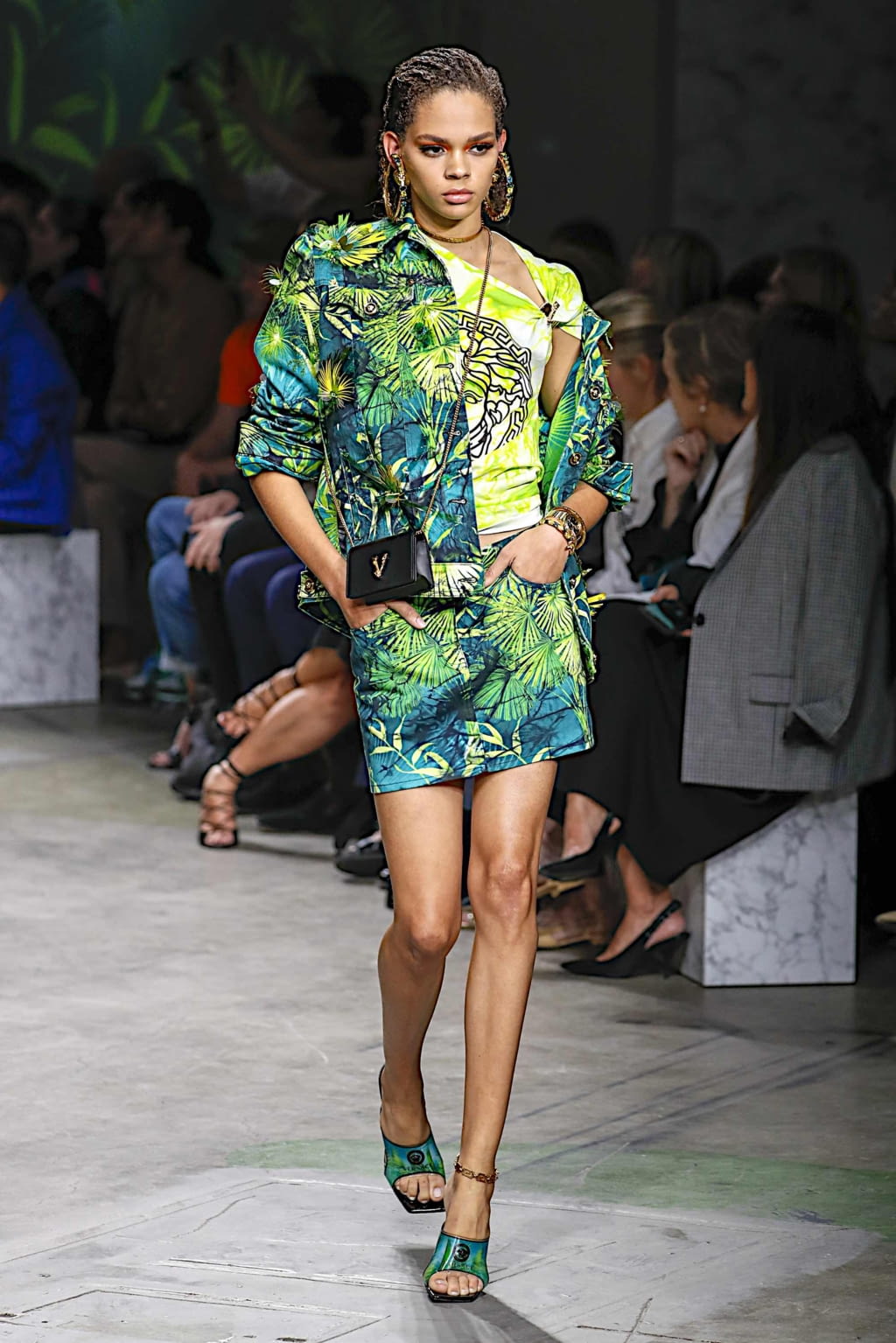 Fashion Week Milan Spring/Summer 2020 look 21 de la collection Versace womenswear