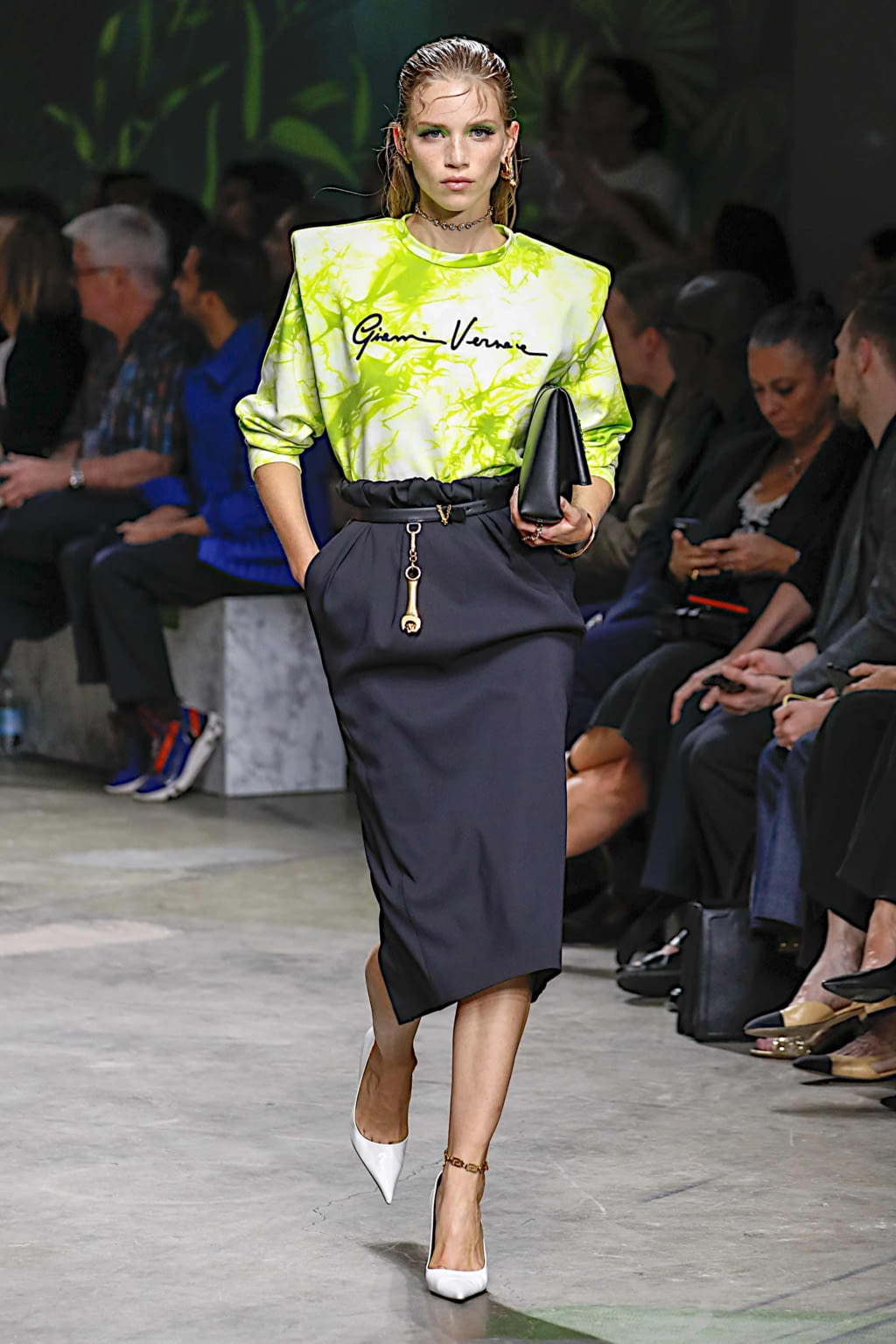 Fashion Week Milan Spring/Summer 2020 look 24 de la collection Versace womenswear