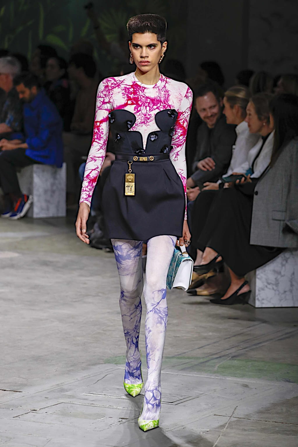 Fashion Week Milan Spring/Summer 2020 look 32 from the Versace collection 女装