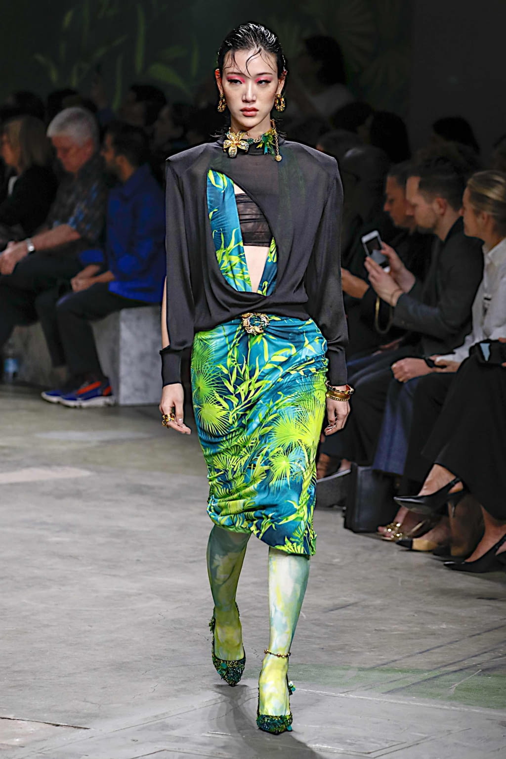 Fashion Week Milan Spring/Summer 2020 look 43 de la collection Versace womenswear
