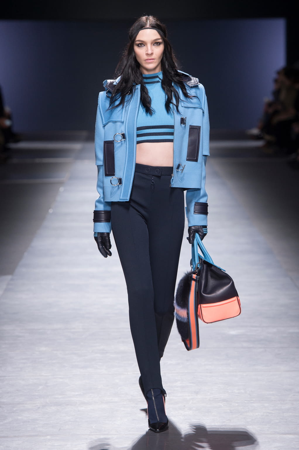 Fashion Week Milan Fall/Winter 2016 look 7 from the Versace collection womenswear