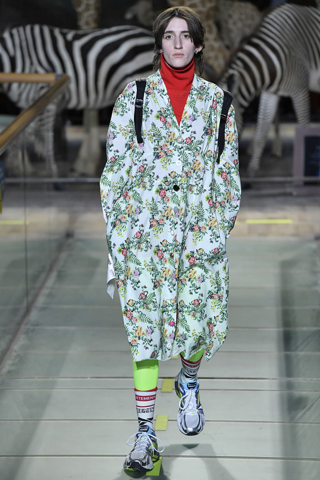 Fashion Week Paris Fall/Winter 2019 look 23 from the VETEMENTS collection 男装