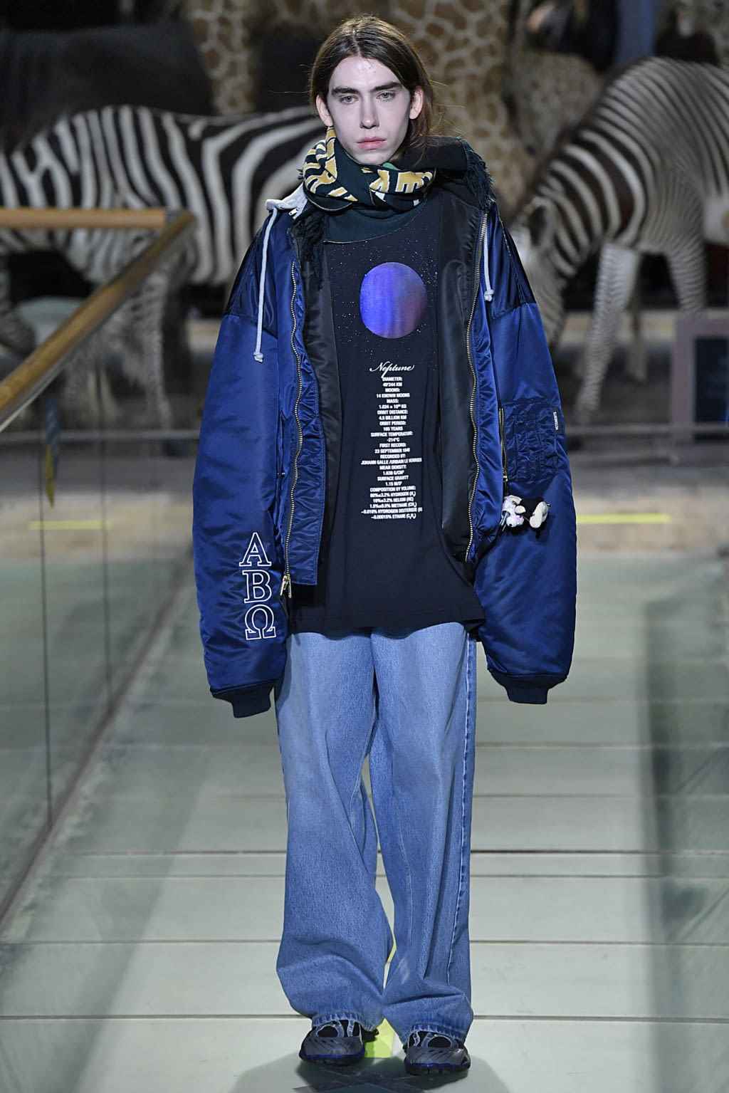 Fashion Week Paris Fall/Winter 2019 look 24 from the VETEMENTS collection menswear