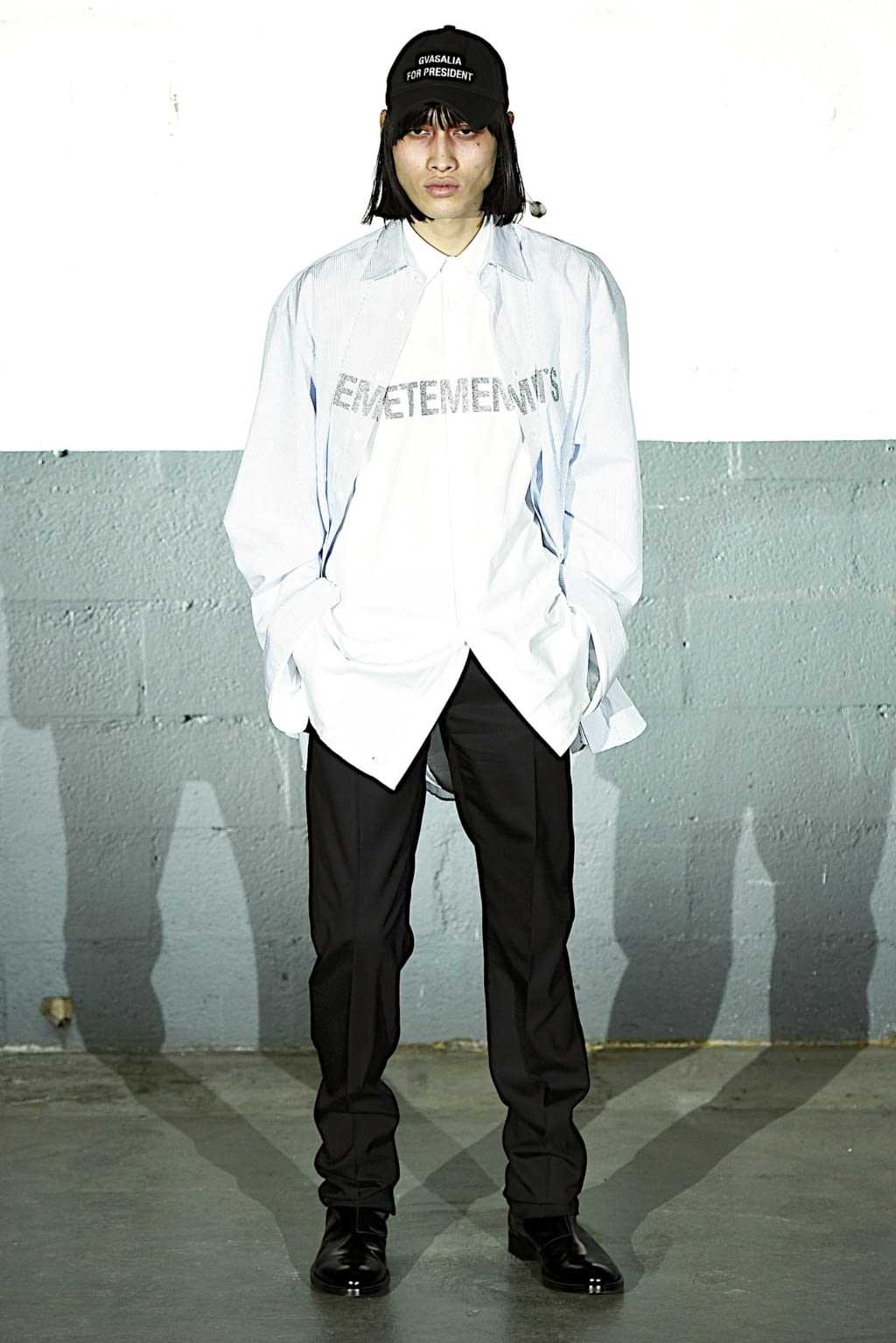Fashion Week Paris Fall/Winter 2020 look 61 from the VETEMENTS collection 男装