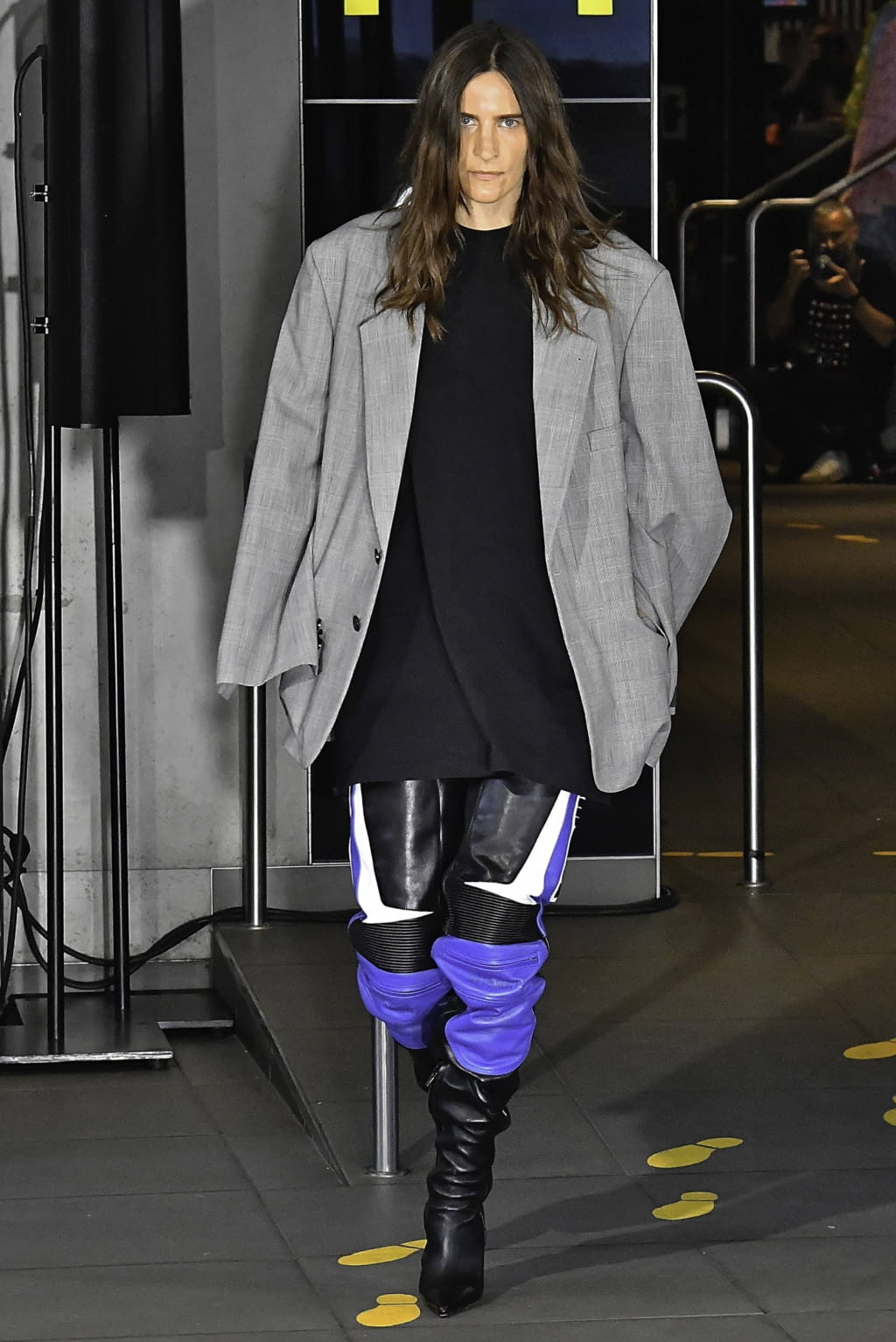 Fashion Week Paris Spring/Summer 2020 look 9 from the VETEMENTS collection 男装