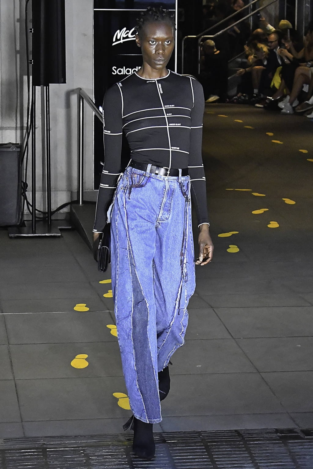 Fashion Week Paris Spring/Summer 2020 look 25 from the VETEMENTS collection 男装