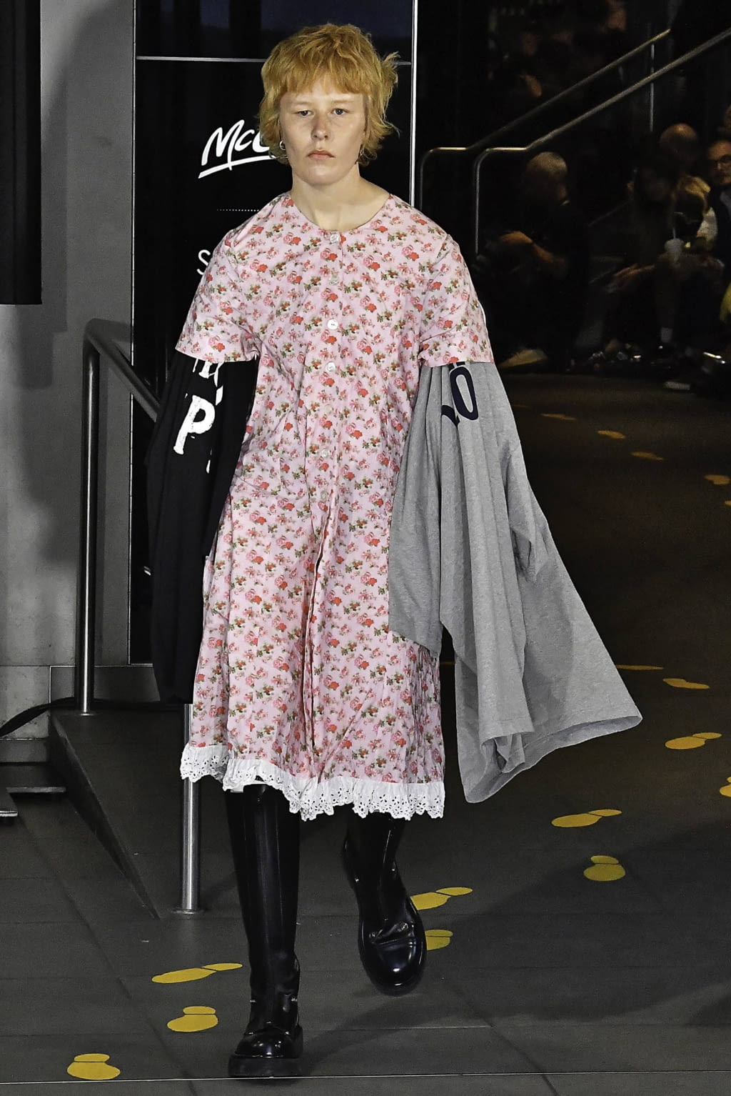 Fashion Week Paris Spring/Summer 2020 look 33 de la collection VETEMENTS menswear