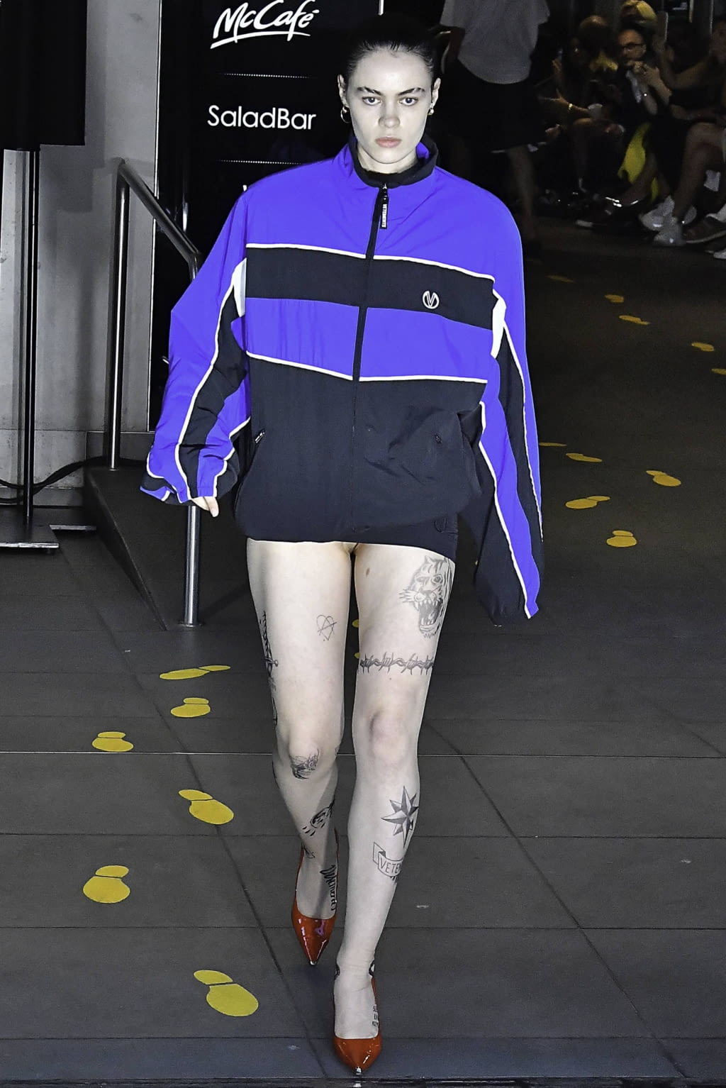 Fashion Week Paris Spring/Summer 2020 look 39 from the VETEMENTS collection menswear