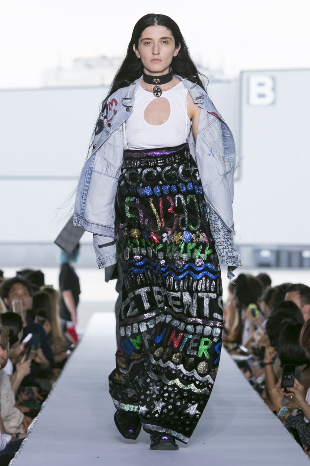 Fashion Week Paris Spring/Summer 2019 look 71 de la collection VETEMENTS womenswear