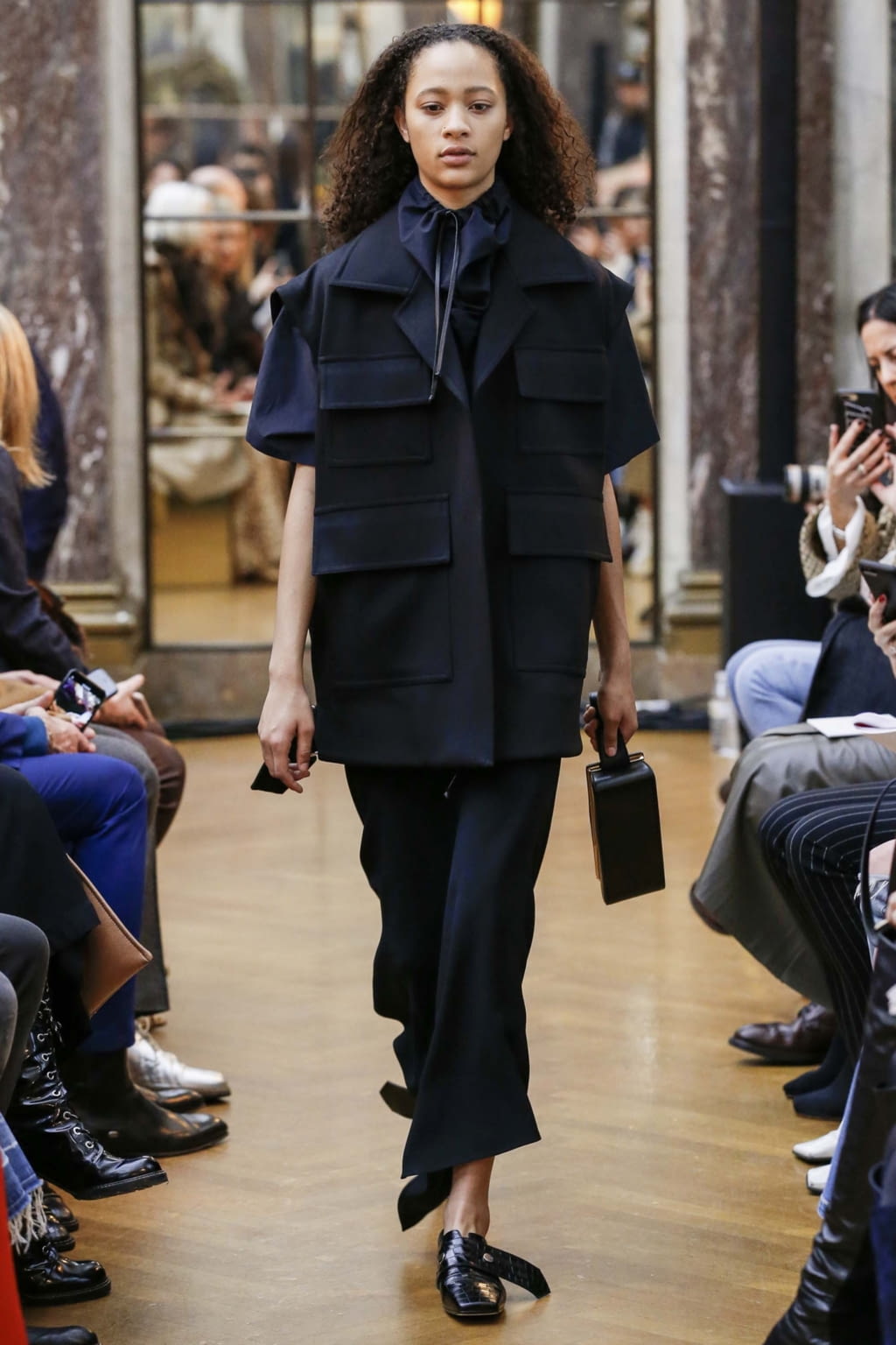 Fashion Week New York Fall/Winter 2018 look 13 from the Victoria Beckham collection womenswear