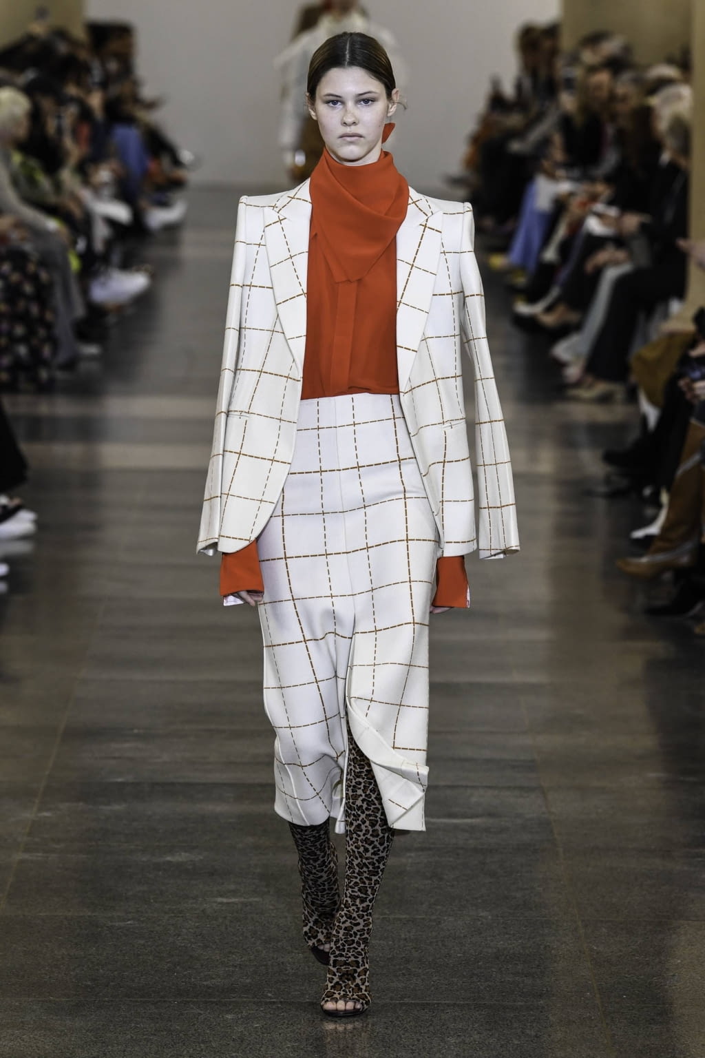 Fashion Week London Fall/Winter 2019 look 1 from the Victoria Beckham collection womenswear