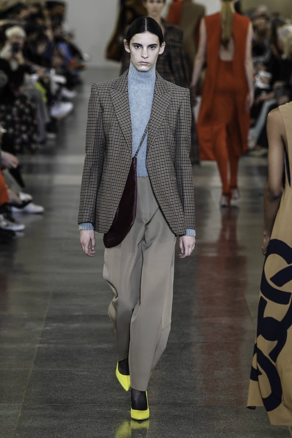 Fashion Week London Fall/Winter 2019 look 6 from the Victoria Beckham collection womenswear