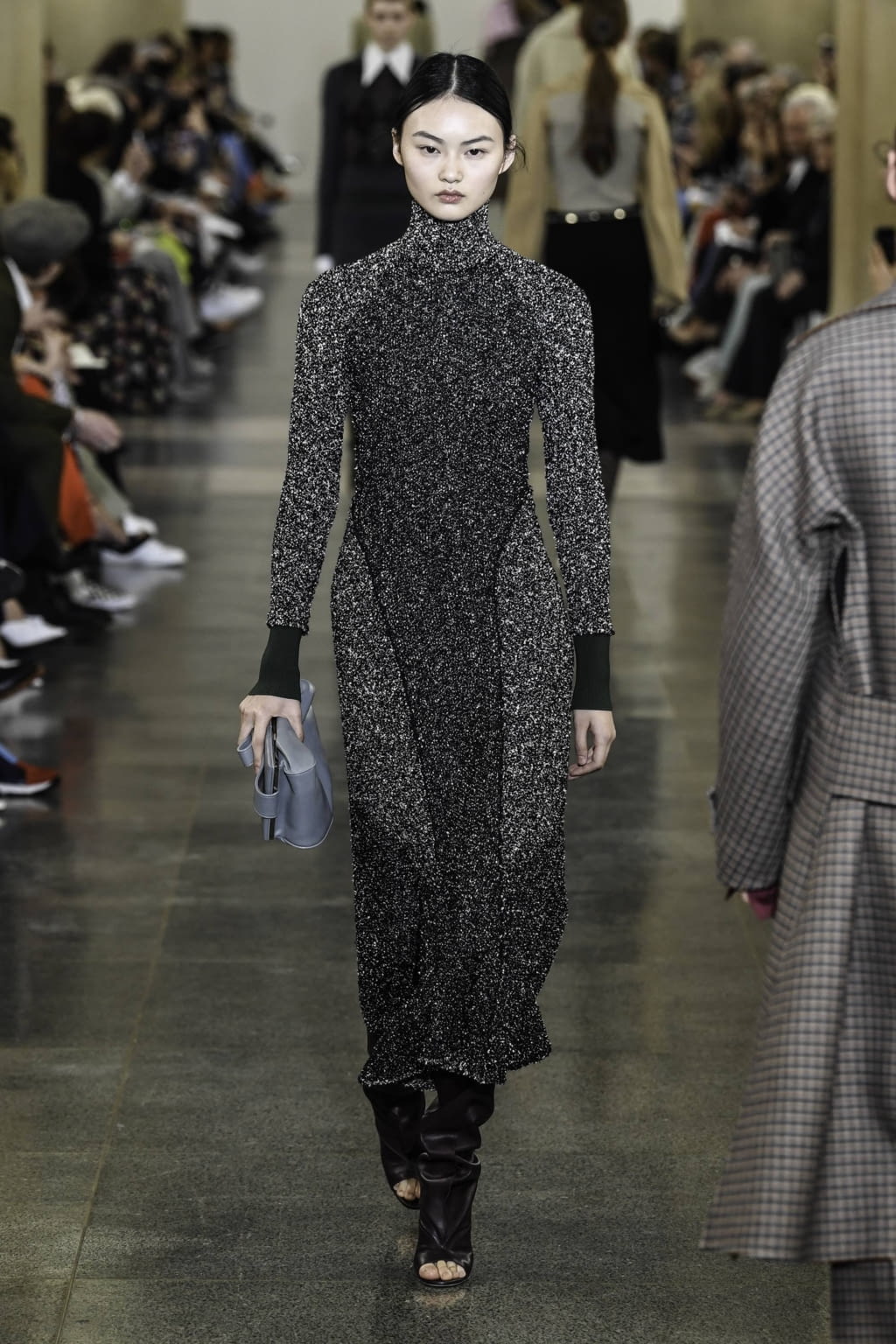 Fashion Week London Fall/Winter 2019 look 16 from the Victoria Beckham collection womenswear