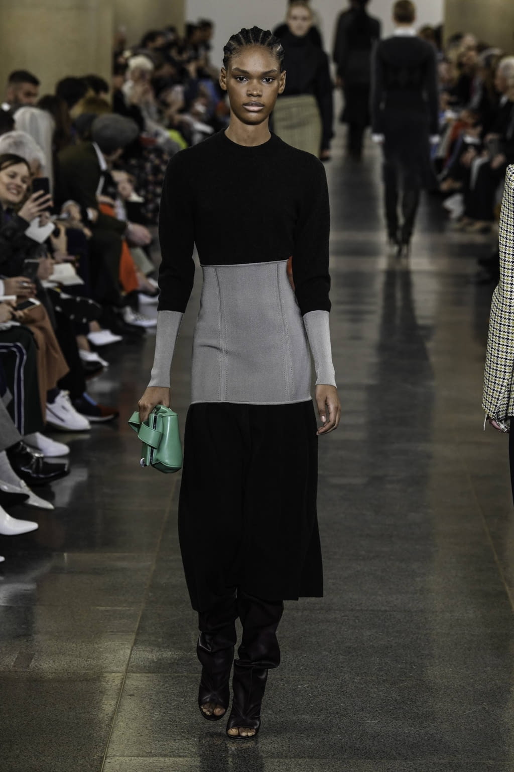 Fashion Week London Fall/Winter 2019 look 19 from the Victoria Beckham collection womenswear