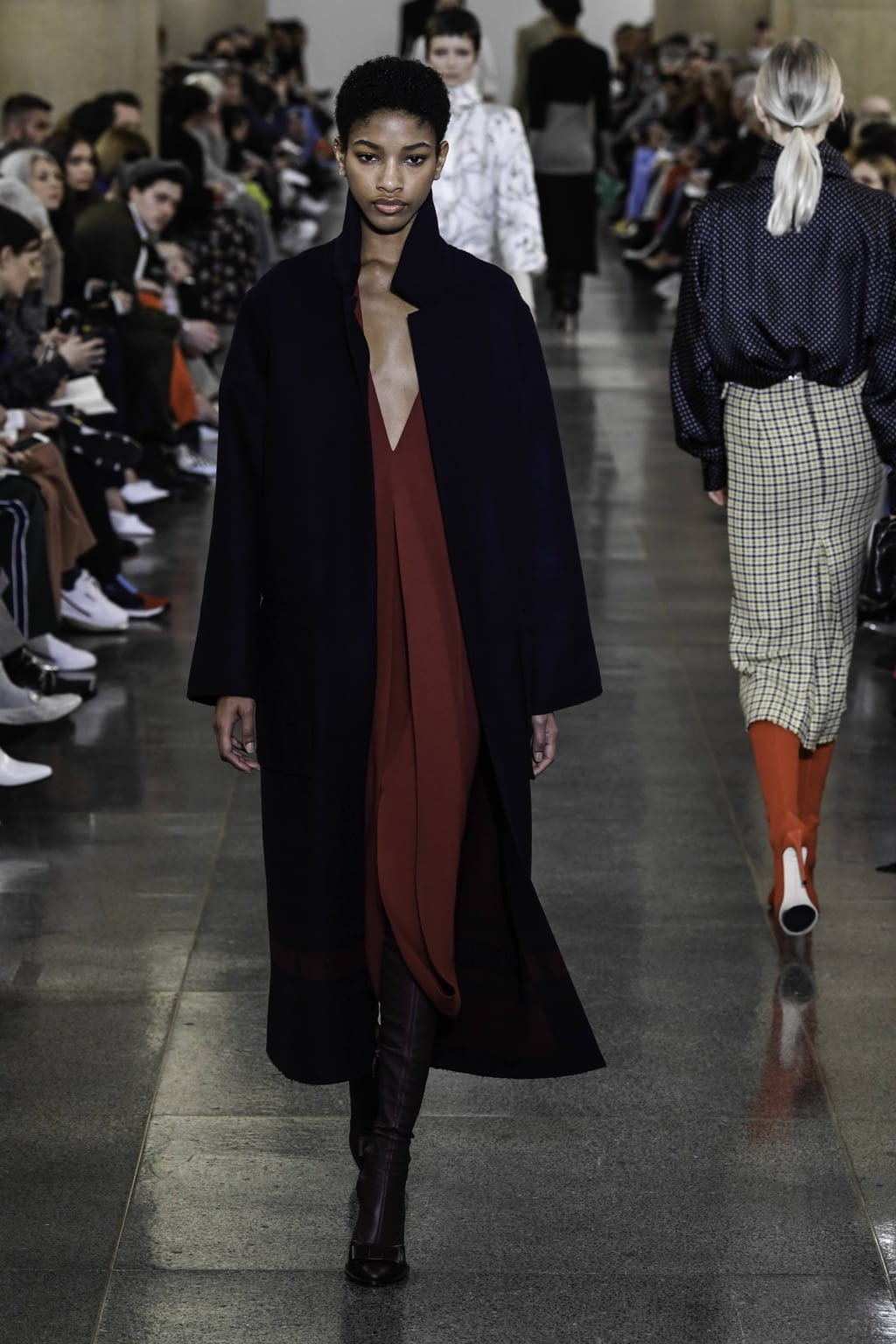 Fashion Week London Fall/Winter 2019 look 21 from the Victoria Beckham collection womenswear