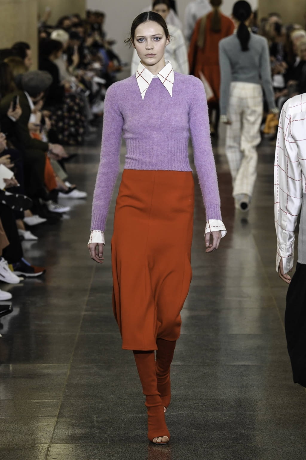 Fashion Week London Fall/Winter 2019 look 34 from the Victoria Beckham collection womenswear